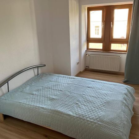 Schoene Dachgeschosswohnung Im Herzen Von Deidesheim Exterior foto